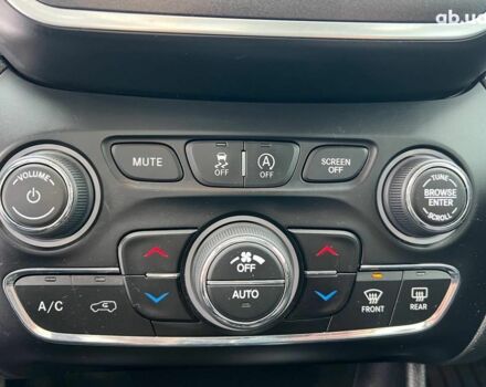 Черный Джип Чероки, объемом двигателя 3.2 л и пробегом 116 тыс. км за 22440 $, фото 30 на Automoto.ua