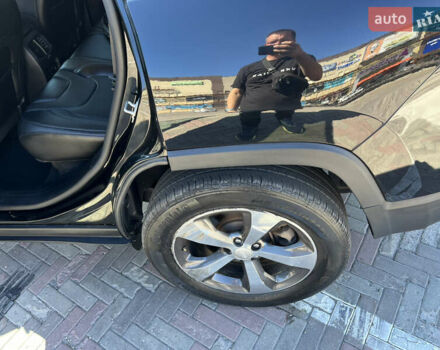 Черный Джип Чероки, объемом двигателя 3.24 л и пробегом 90 тыс. км за 21000 $, фото 13 на Automoto.ua