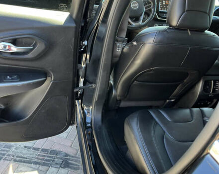 Черный Джип Чероки, объемом двигателя 3.24 л и пробегом 90 тыс. км за 21000 $, фото 12 на Automoto.ua