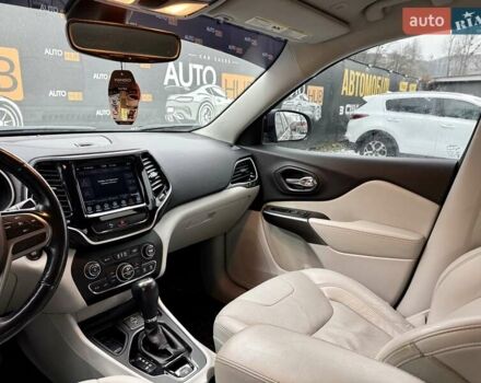 Черный Джип Чероки, объемом двигателя 2.36 л и пробегом 135 тыс. км за 16800 $, фото 14 на Automoto.ua