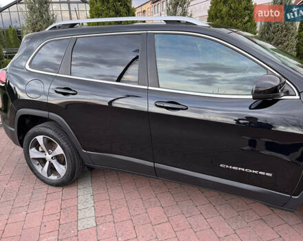 Чорний Джип Cherokee, об'ємом двигуна 2.36 л та пробігом 33 тис. км за 20500 $, фото 1 на Automoto.ua