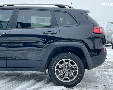 Черный Джип Чероки, объемом двигателя 3.2 л и пробегом 116 тыс. км за 22440 $, фото 5 на Automoto.ua