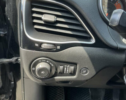 Чорний Джип Cherokee, об'ємом двигуна 3.24 л та пробігом 195 тис. км за 14900 $, фото 28 на Automoto.ua