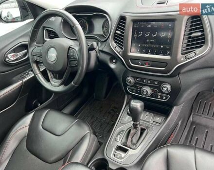 Чорний Джип Cherokee, об'ємом двигуна 3.2 л та пробігом 116 тис. км за 22440 $, фото 42 на Automoto.ua