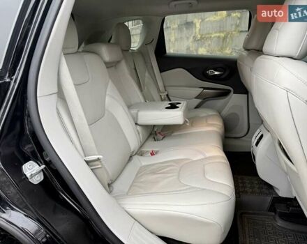 Черный Джип Чероки, объемом двигателя 2.36 л и пробегом 135 тыс. км за 16800 $, фото 10 на Automoto.ua