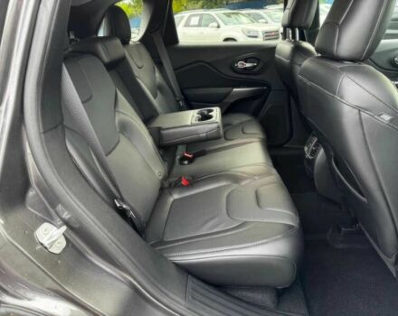 Черный Джип Чероки, объемом двигателя 3.2 л и пробегом 33 тыс. км за 11000 $, фото 11 на Automoto.ua