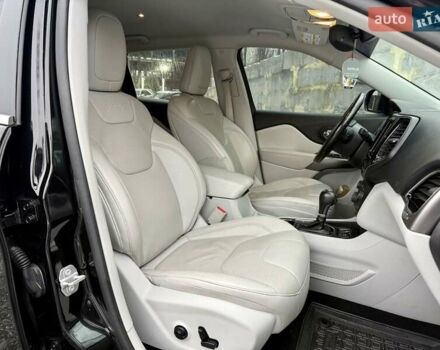 Черный Джип Чероки, объемом двигателя 2.36 л и пробегом 135 тыс. км за 16800 $, фото 11 на Automoto.ua