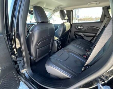 Чорний Джип Cherokee, об'ємом двигуна 2.36 л та пробігом 34 тис. км за 18000 $, фото 23 на Automoto.ua