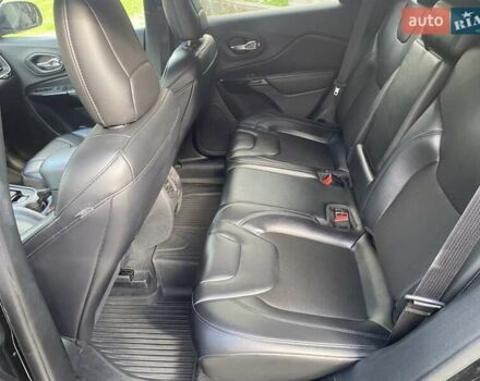 Джип Cherokee 2019 у Хмельницькому на Automoto.ua Чорний Джип Cherokee, об'ємом двигуна 2.36 л та пробігом 149 тис. км за 15500 $, фото 19 на Automoto.ua