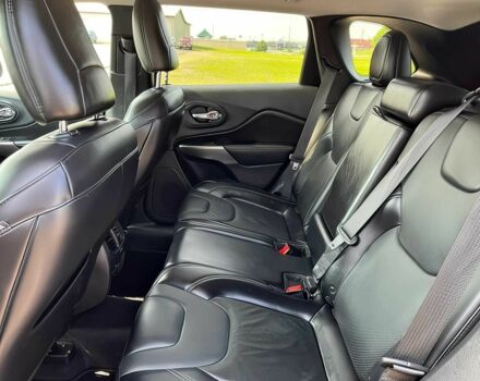 Джип Чероки 2019 в Киеве на Automoto.ua Черный Джип Чероки, объемом двигателя 2.4 л и пробегом 40 тыс. км за 10000 $, фото 12 на Automoto.ua