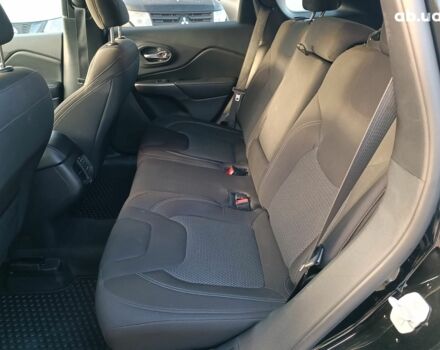 Чорний Джип Cherokee, об'ємом двигуна 2.4 л та пробігом 32 тис. км за 17940 $, фото 11 на Automoto.ua