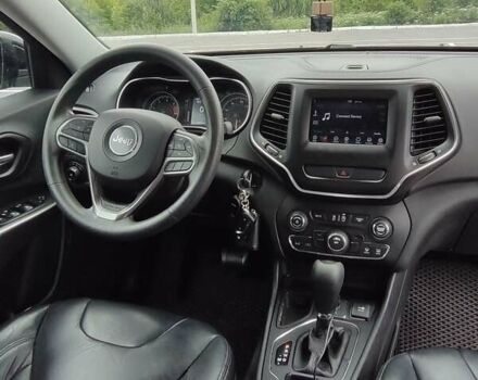 Черный Джип Чероки, объемом двигателя 2.4 л и пробегом 125 тыс. км за 15300 $, фото 8 на Automoto.ua