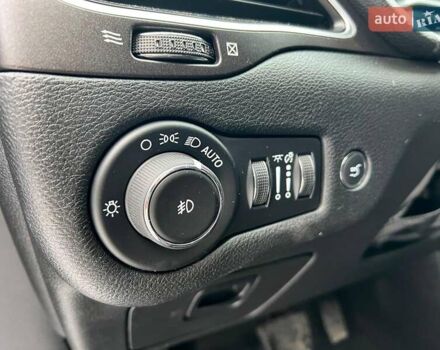 Чорний Джип Cherokee, об'ємом двигуна 3.2 л та пробігом 116 тис. км за 22440 $, фото 20 на Automoto.ua