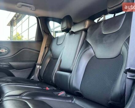 Чорний Джип Cherokee, об'ємом двигуна 2.36 л та пробігом 89 тис. км за 17300 $, фото 23 на Automoto.ua