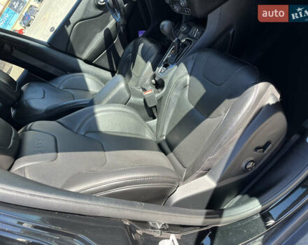 Черный Джип Чероки, объемом двигателя 3.24 л и пробегом 90 тыс. км за 21000 $, фото 24 на Automoto.ua