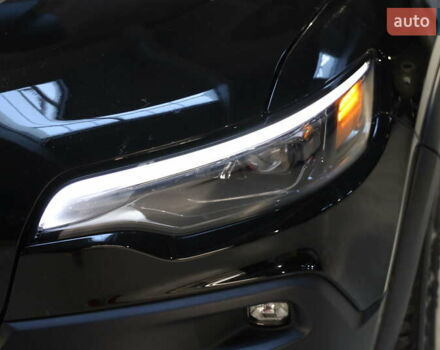 Черный Джип Чероки, объемом двигателя 2.36 л и пробегом 211 тыс. км за 21500 $, фото 8 на Automoto.ua