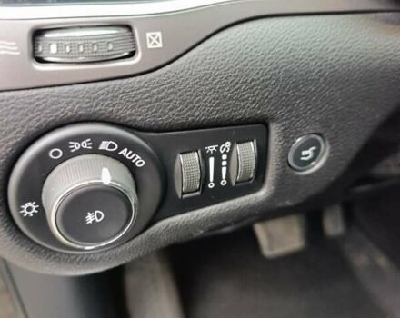 Чорний Джип Cherokee, об'ємом двигуна 2 л та пробігом 93 тис. км за 17300 $, фото 10 на Automoto.ua