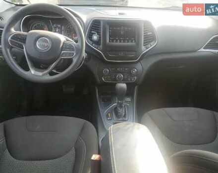 Черный Джип Чероки, объемом двигателя 2.36 л и пробегом 155 тыс. км за 2400 $, фото 7 на Automoto.ua