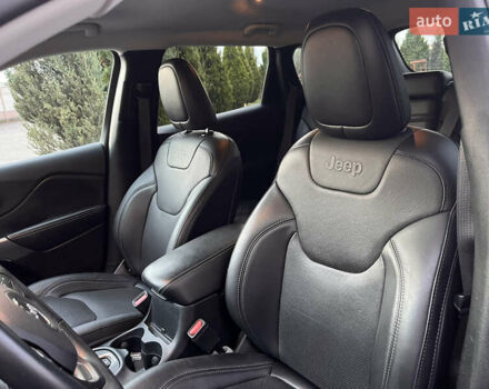 Чорний Джип Cherokee, об'ємом двигуна 2.36 л та пробігом 33 тис. км за 20500 $, фото 47 на Automoto.ua