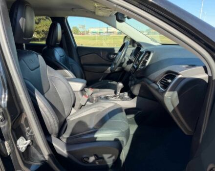 Черный Джип Чероки, объемом двигателя 3.2 л и пробегом 43 тыс. км за 5900 $, фото 8 на Automoto.ua