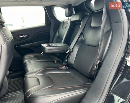 Чорний Джип Cherokee, об'ємом двигуна 3.2 л та пробігом 116 тис. км за 22440 $, фото 37 на Automoto.ua