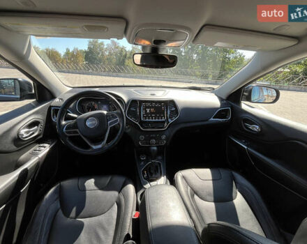 Черный Джип Чероки, объемом двигателя 3.24 л и пробегом 90 тыс. км за 21000 $, фото 19 на Automoto.ua