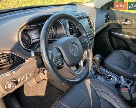 Чорний Джип Cherokee, об'ємом двигуна 3.2 л та пробігом 53 тис. км за 22000 $, фото 1 на Automoto.ua