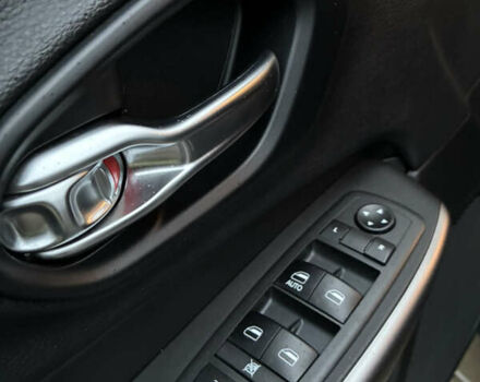 Черный Джип Чероки, объемом двигателя 0 л и пробегом 122 тыс. км за 15500 $, фото 15 на Automoto.ua