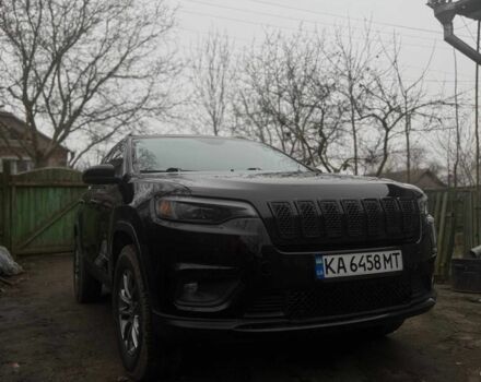 Черный Джип Чероки, объемом двигателя 2.4 л и пробегом 142 тыс. км за 15900 $, фото 1 на Automoto.ua