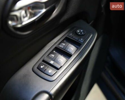 Черный Джип Чероки, объемом двигателя 2.36 л и пробегом 211 тыс. км за 21500 $, фото 18 на Automoto.ua