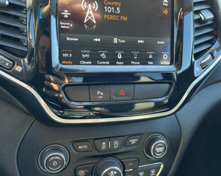 Черный Джип Чероки, объемом двигателя 3.24 л и пробегом 90 тыс. км за 21000 $, фото 23 на Automoto.ua