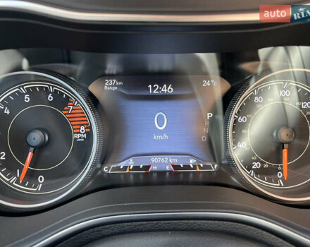 Черный Джип Чероки, объемом двигателя 3.24 л и пробегом 90 тыс. км за 21000 $, фото 22 на Automoto.ua