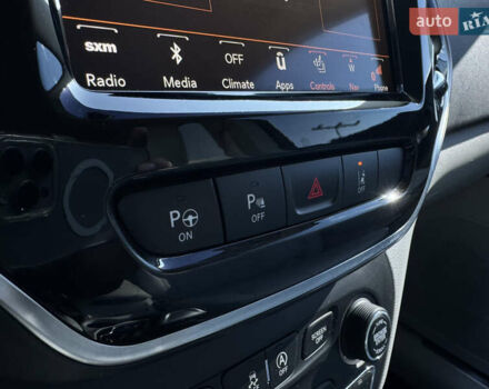 Чорний Джип Cherokee, об'ємом двигуна 3.24 л та пробігом 127 тис. км за 16500 $, фото 10 на Automoto.ua