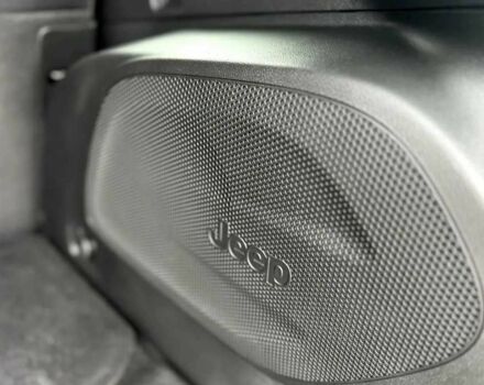 Черный Джип Чероки, объемом двигателя 2.4 л и пробегом 117 тыс. км за 11000 $, фото 7 на Automoto.ua