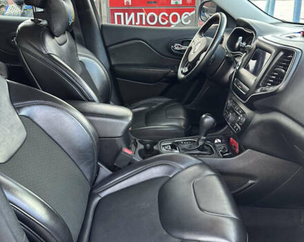 Чорний Джип Cherokee, об'ємом двигуна 2.36 л та пробігом 108 тис. км за 18000 $, фото 41 на Automoto.ua