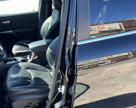 Черный Джип Чероки, объемом двигателя 3.24 л и пробегом 90 тыс. км за 21000 $, фото 10 на Automoto.ua