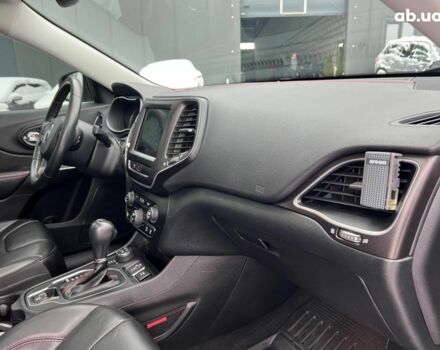 Черный Джип Чероки, объемом двигателя 3.2 л и пробегом 116 тыс. км за 22440 $, фото 41 на Automoto.ua