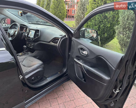 Чорний Джип Cherokee, об'ємом двигуна 2.36 л та пробігом 33 тис. км за 20500 $, фото 28 на Automoto.ua