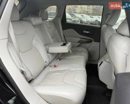 Черный Джип Чероки, объемом двигателя 2.36 л и пробегом 102 тыс. км за 18990 $, фото 13 на Automoto.ua