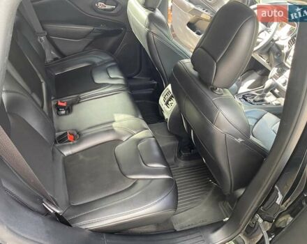 Джип Cherokee 2019 у Хмельницькому на Automoto.ua Чорний Джип Cherokee, об'ємом двигуна 2.36 л та пробігом 149 тис. км за 15500 $, фото 16 на Automoto.ua