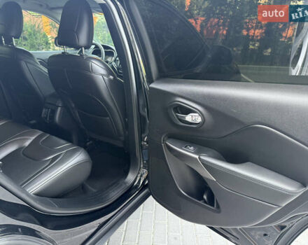 Черный Джип Чероки, объемом двигателя 2.36 л и пробегом 131 тыс. км за 17200 $, фото 22 на Automoto.ua