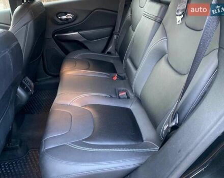 Черный Джип Чероки, объемом двигателя 2.36 л и пробегом 110 тыс. км за 15000 $, фото 6 на Automoto.ua