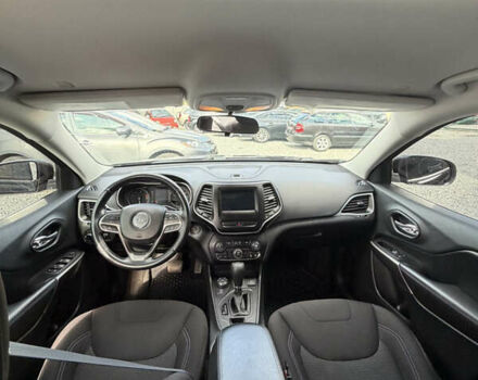 Чорний Джип Cherokee, об'ємом двигуна 2.36 л та пробігом 120 тис. км за 18500 $, фото 8 на Automoto.ua