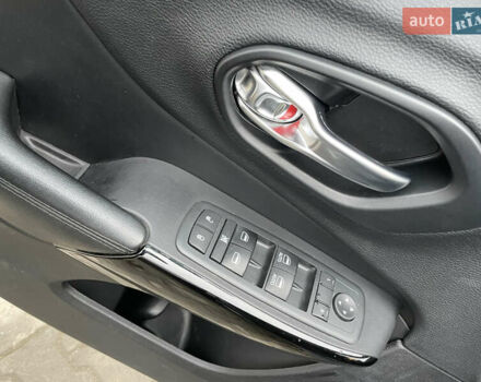 Чорний Джип Cherokee, об'ємом двигуна 2.36 л та пробігом 79 тис. км за 18000 $, фото 20 на Automoto.ua