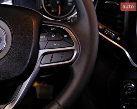 Джип Чероки 2020 в Одессе на Automoto.ua Черный Джип Чероки, объемом двигателя 2.4 л и пробегом 74 тыс. км за 14900 $, фото 19 на Automoto.ua