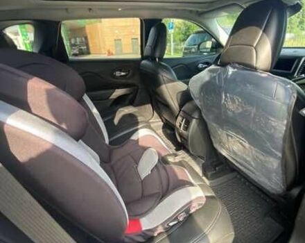 Чорний Джип Cherokee, об'ємом двигуна 3.2 л та пробігом 37 тис. км за 11000 $, фото 10 на Automoto.ua