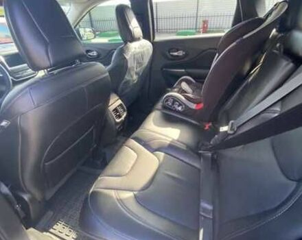 Чорний Джип Cherokee, об'ємом двигуна 3.2 л та пробігом 37 тис. км за 11000 $, фото 9 на Automoto.ua