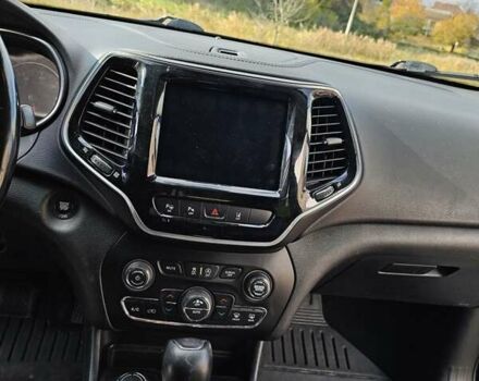 Чорний Джип Cherokee, об'ємом двигуна 3.24 л та пробігом 156 тис. км за 20500 $, фото 16 на Automoto.ua