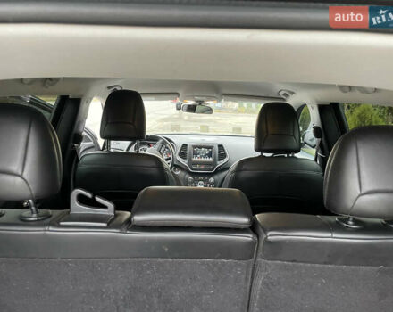 Чорний Джип Cherokee, об'ємом двигуна 2.36 л та пробігом 79 тис. км за 18000 $, фото 21 на Automoto.ua