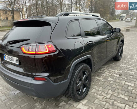 Чорний Джип Cherokee, об'ємом двигуна 2.36 л та пробігом 79 тис. км за 18000 $, фото 9 на Automoto.ua